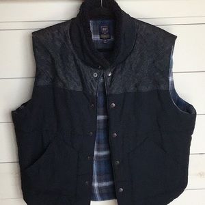 GAP Puffer Style Vest 💙